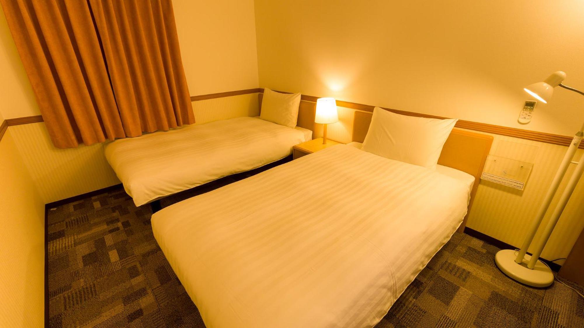 Toyoko Inn Shin-yokohama Ekimae Shinkan Værelse billede