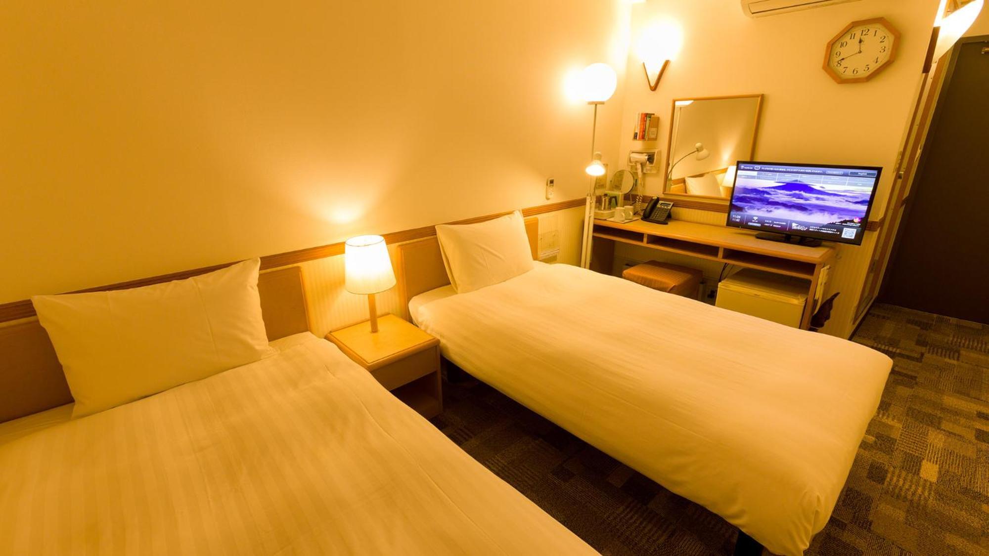 Toyoko Inn Shin-yokohama Ekimae Shinkan Værelse billede