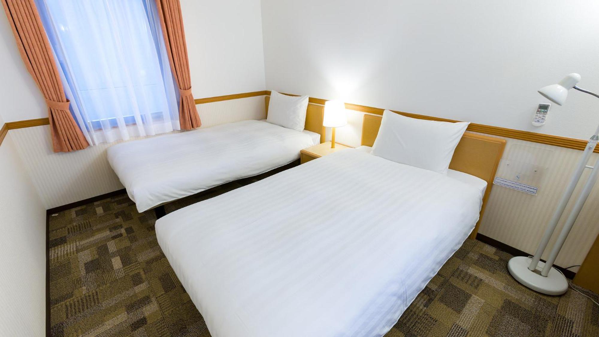 Toyoko Inn Shin-yokohama Ekimae Shinkan Værelse billede
