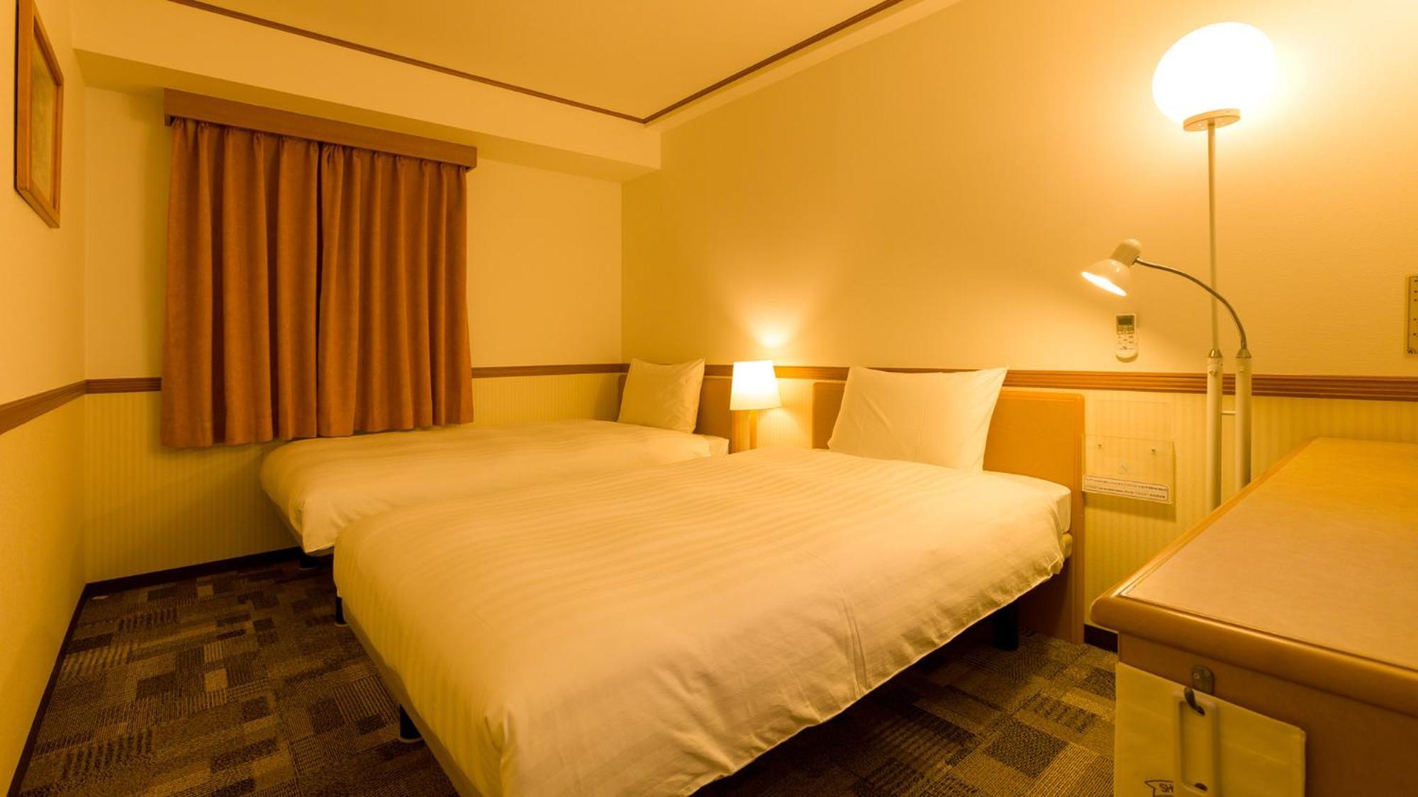 Toyoko Inn Shin-yokohama Ekimae Shinkan Værelse billede