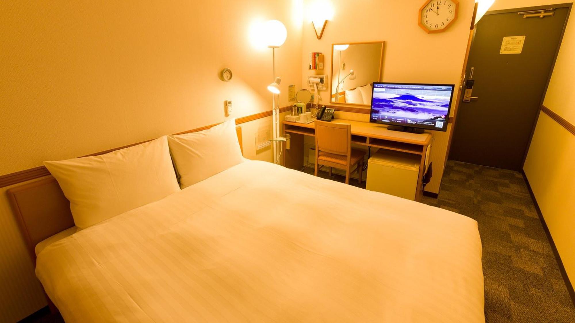 Toyoko Inn Shin-yokohama Ekimae Shinkan Værelse billede